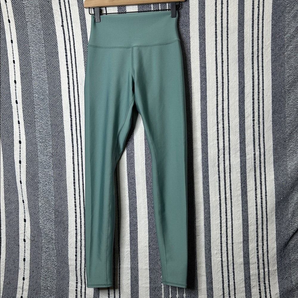 ALO Yoga 7/8 High Waist Airlift Leggings - Picture 2 of 4